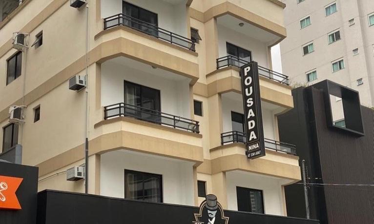 Pousada Bella Nina Balneário Camboriú エクステリア 写真